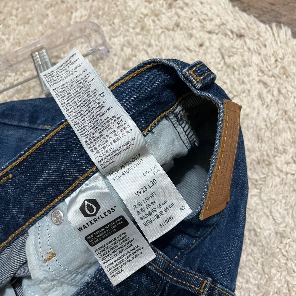Levi's Premium Size 23 Dark Wash Whiskered High-Rise Dad Jeans - Picture 8 of 9